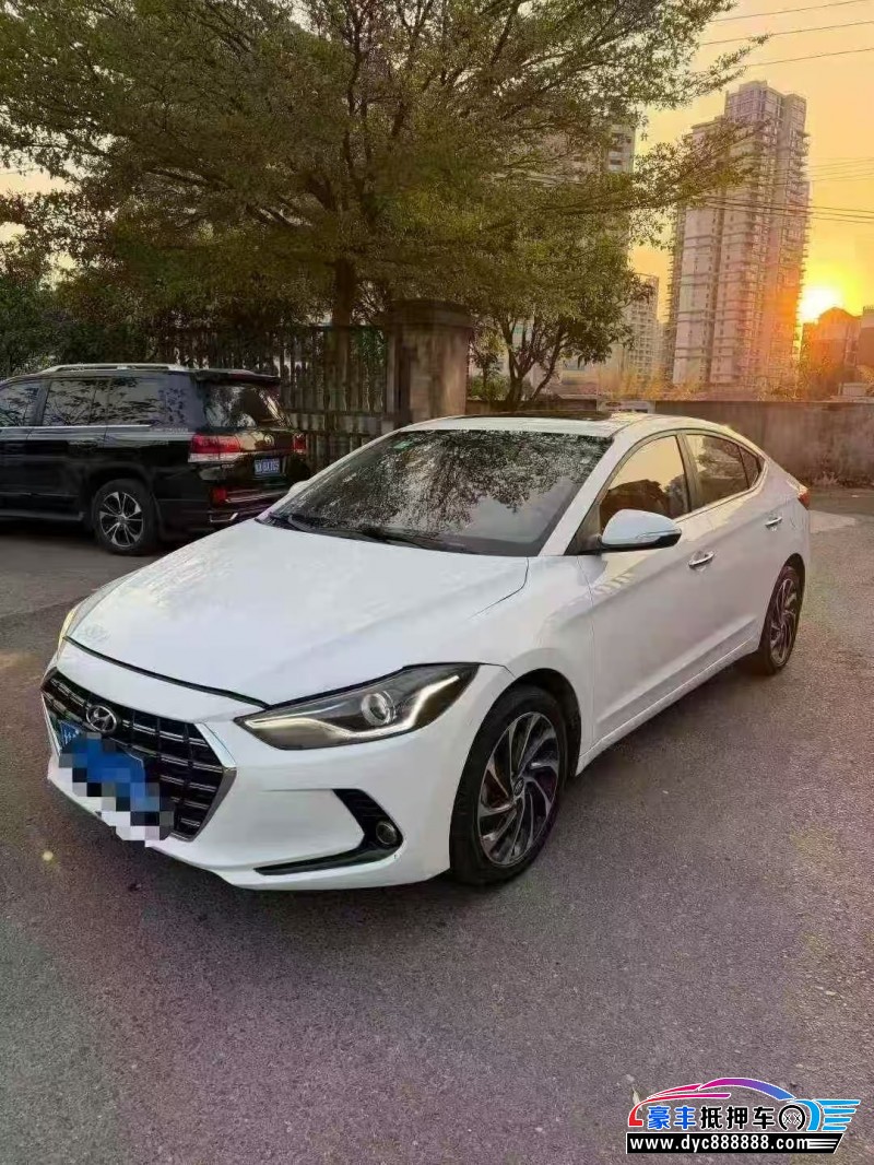 20年现代朗动轿车抵押车出售