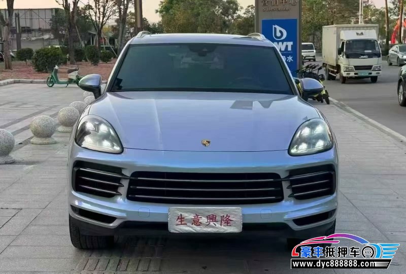 抵押车出售18年保时捷卡宴轿车