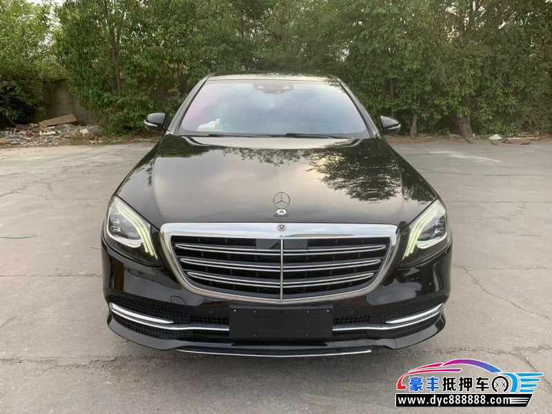 抵押车出售17年奔驰S轿车