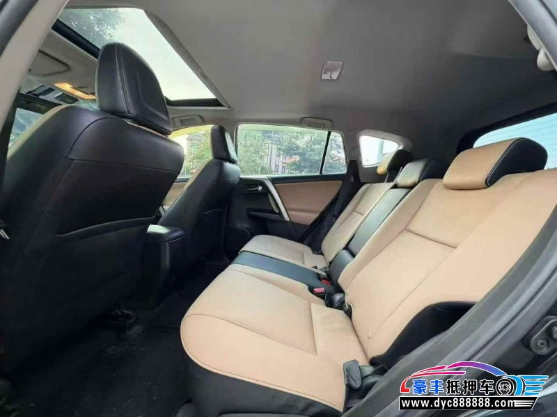 18年丰田RAV4轿车抵押车出售