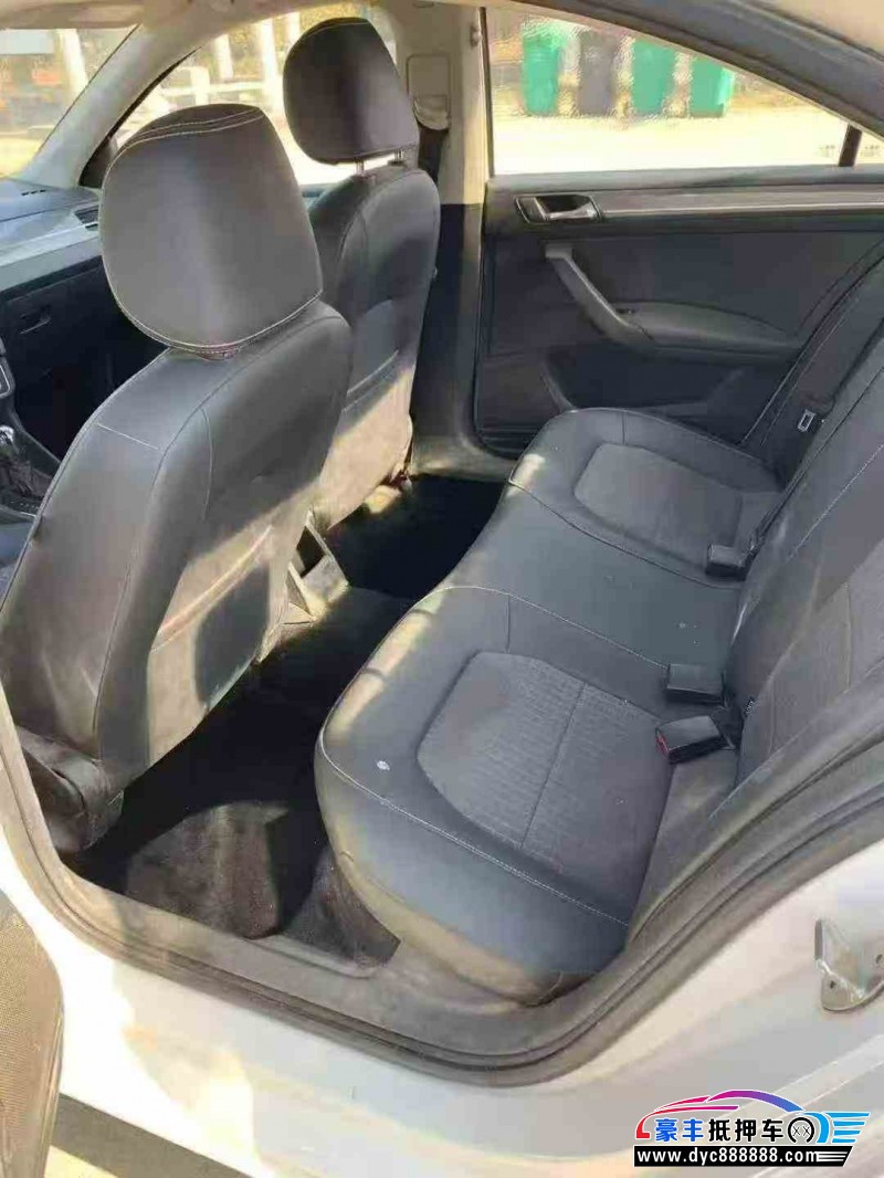 16年大众桑塔纳轿车抵押车出售