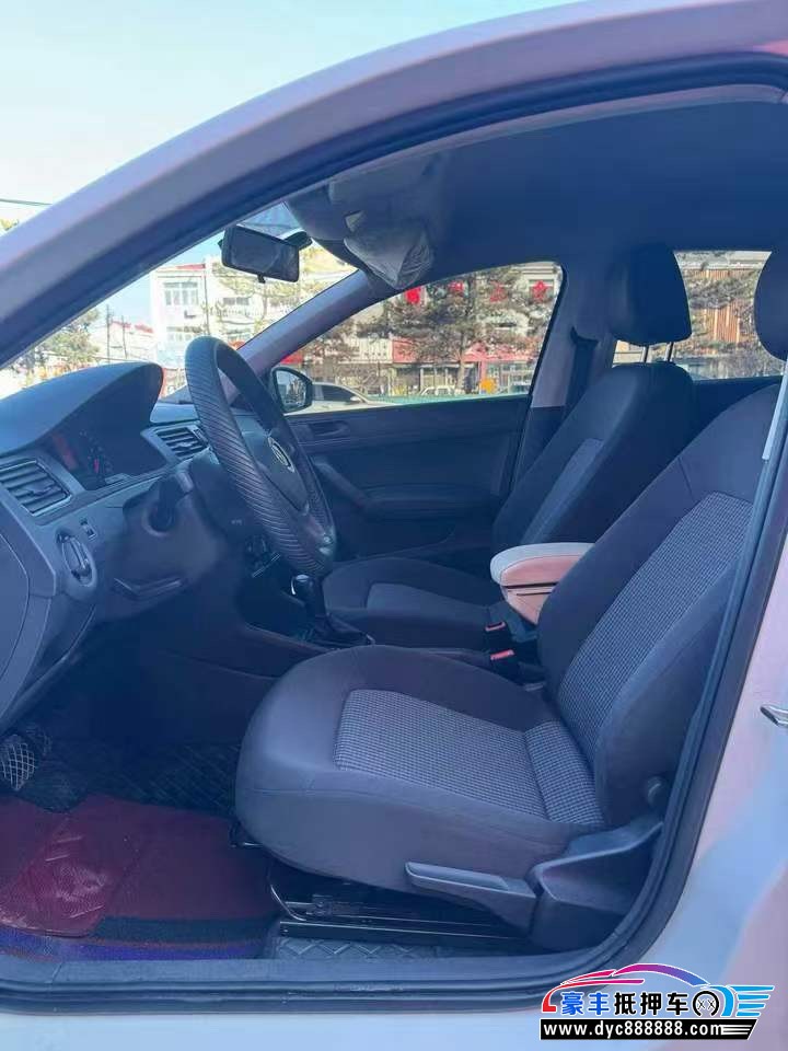 22年大众桑塔纳轿车抵押车出售