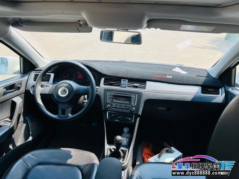 15年大众桑塔纳轿车抵押车出售