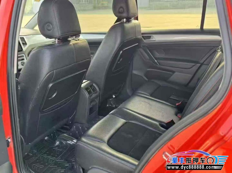 16年大众高尔夫轿车抵押车出售