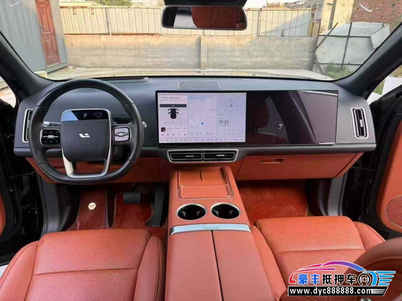 23年理想L8轿车抵押车出售