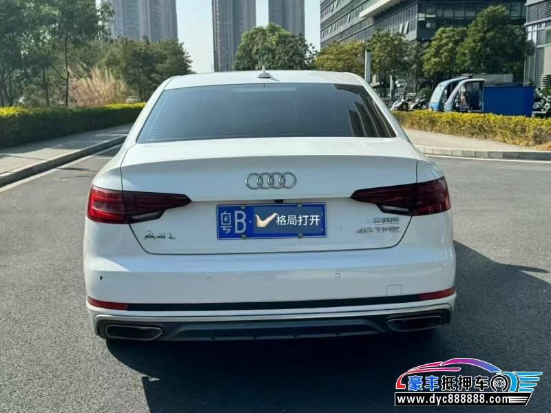 19年奥迪A4L轿车抵押车出售