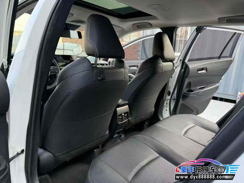 23年丰田锋兰达轿车抵押车出售