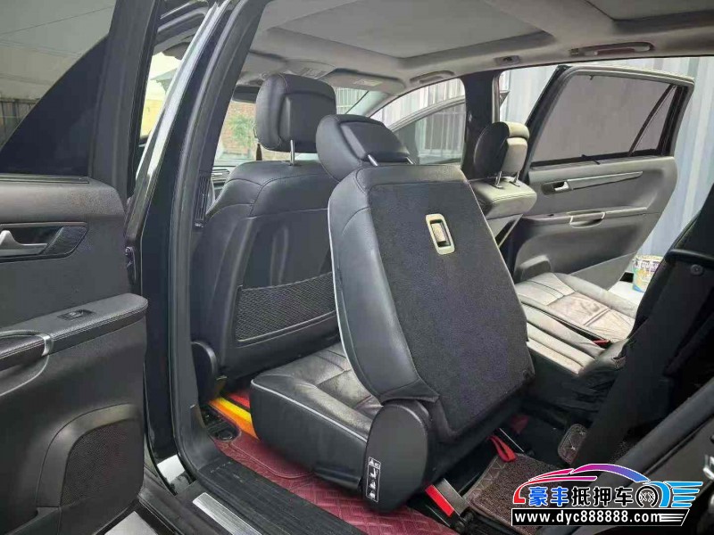 17年奔驰R轿车抵押车出售