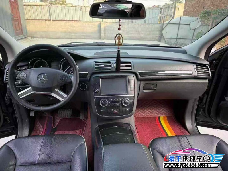 17年奔驰R轿车抵押车出售