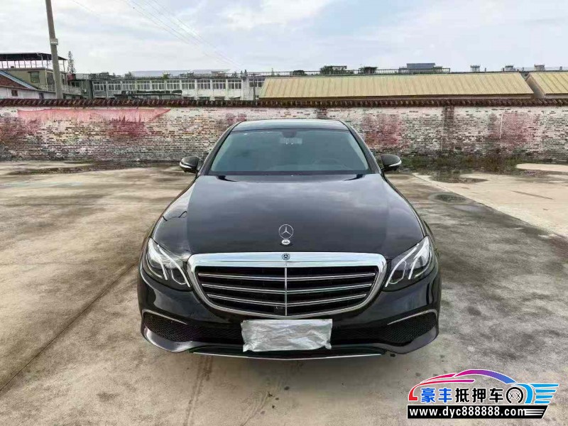 19年奔驰E轿车抵押车出售