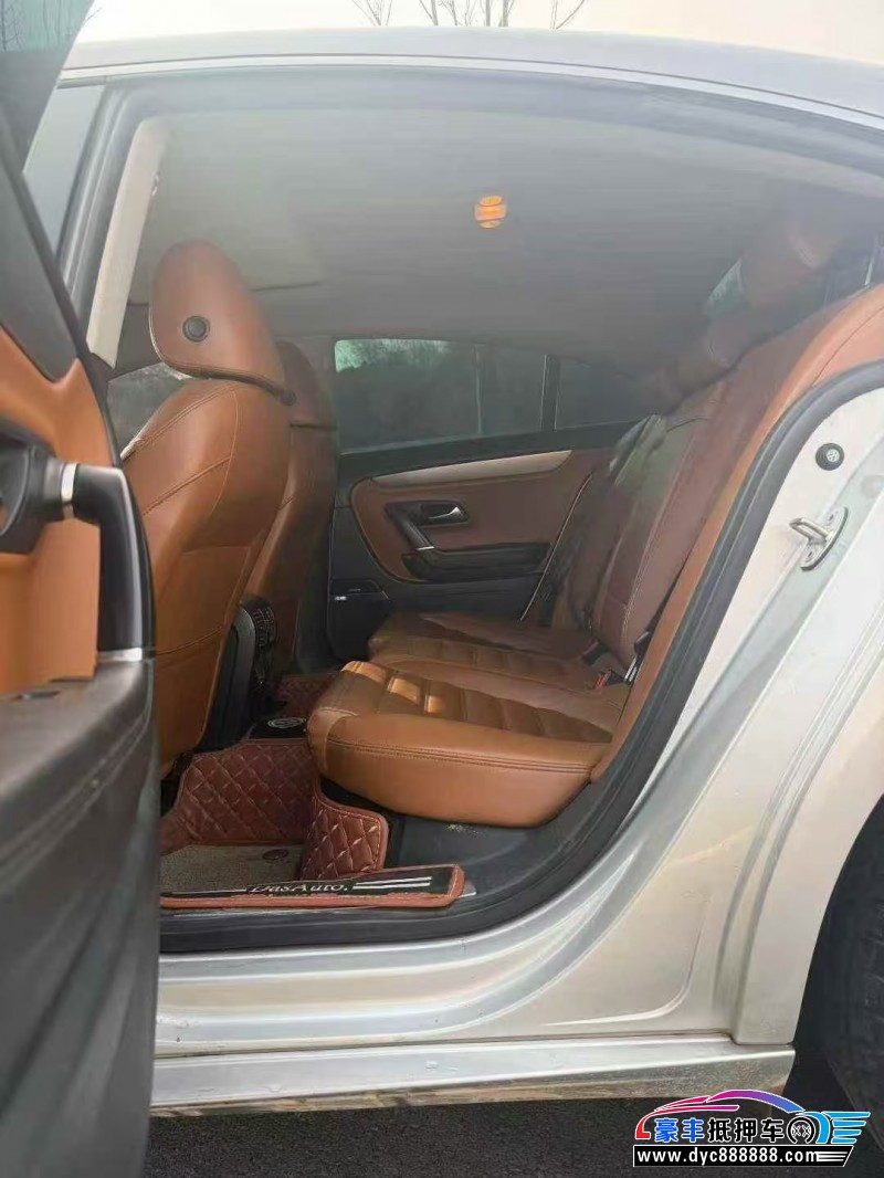 13年大众CC轿车抵押车出售