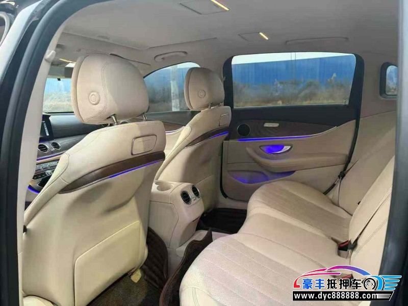 17年奔驰E轿车抵押车出售