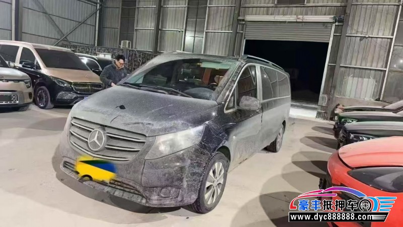 23年奔驰威霆轿车抵押车出售