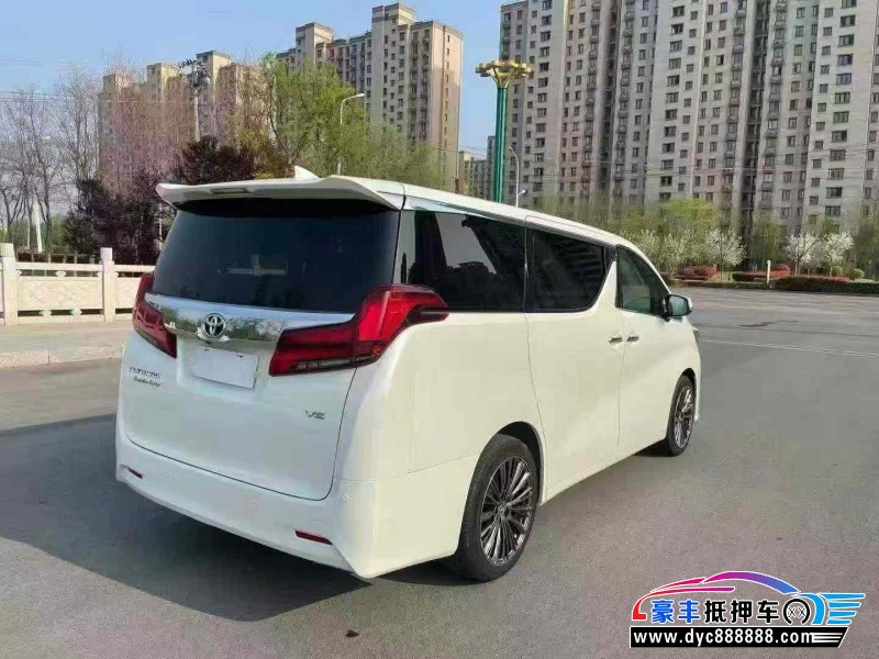 17年丰田埃尔法轿车抵押车出售