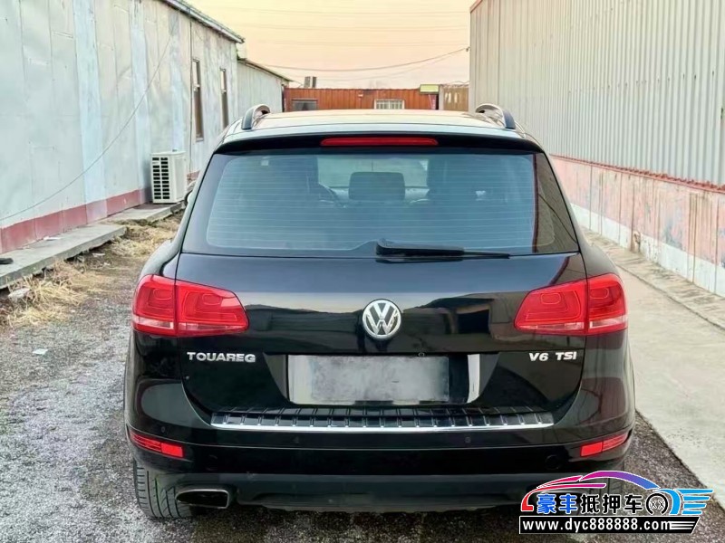 14年大众途锐轿车抵押车出售