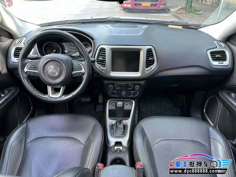 17年Jeep指南者轿车抵押车出售