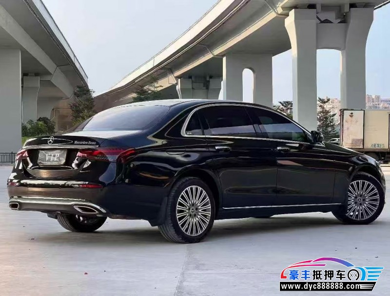 22年奔驰E轿车抵押车出售