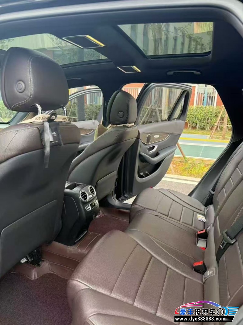 20年奔驰GLC轿车抵押车出售