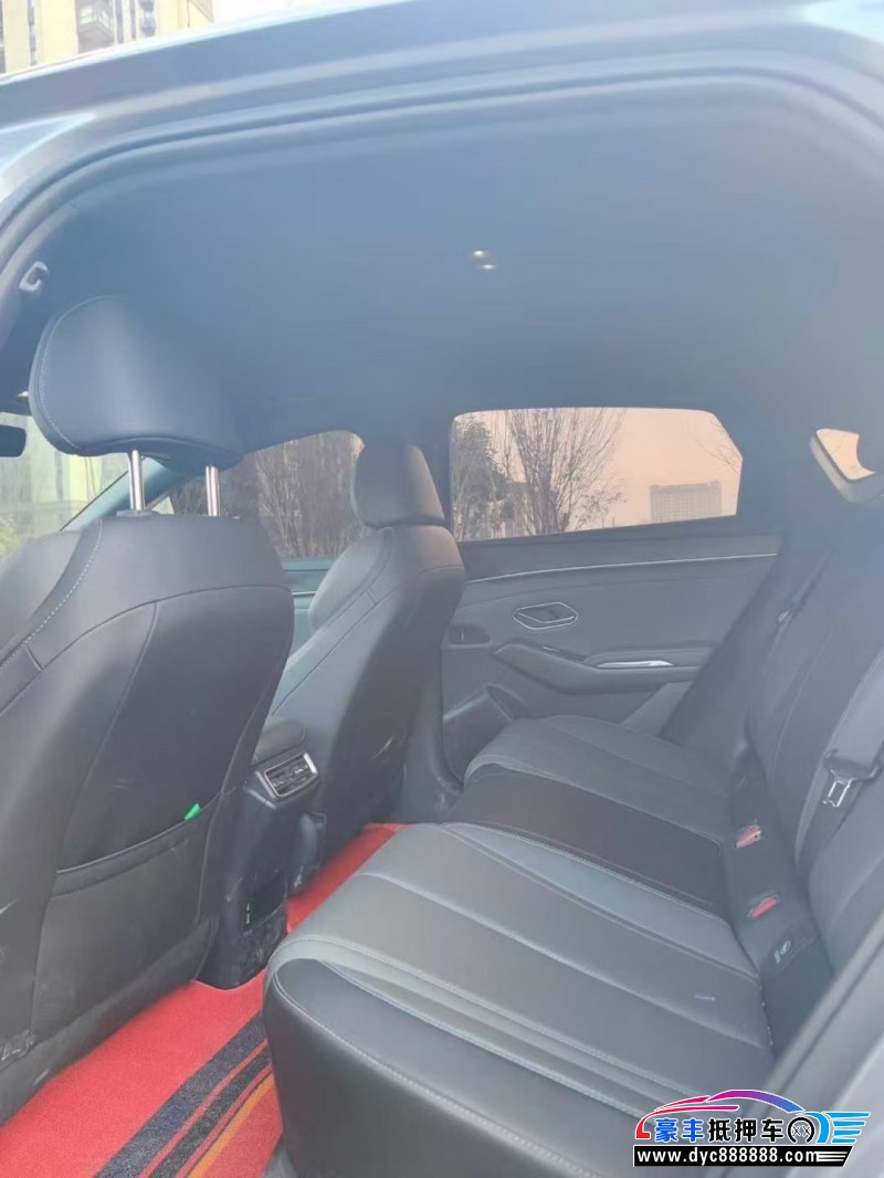 25年比亚迪秦轿车抵押车出售