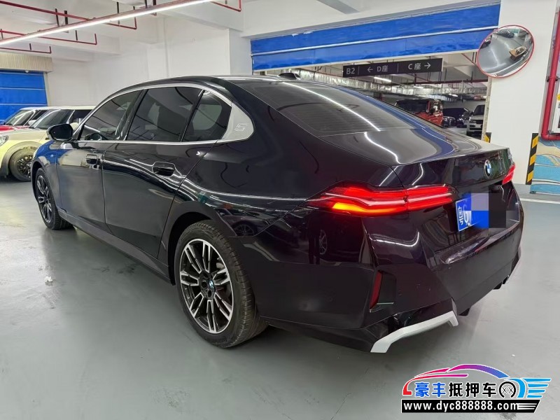 24年宝马5系轿车抵押车出售