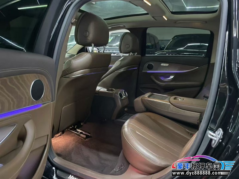 19年奔驰E轿车抵押车出售