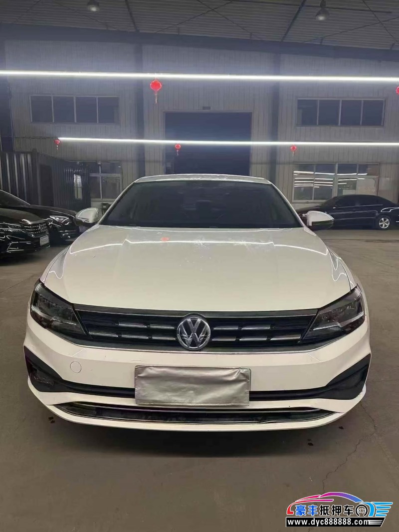 抵押车出售19年大众凌渡轿车