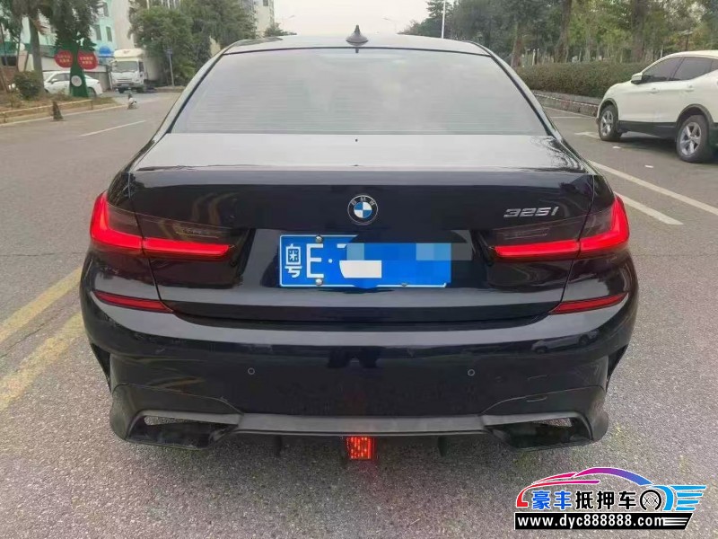 20年宝马3系轿车抵押车出售