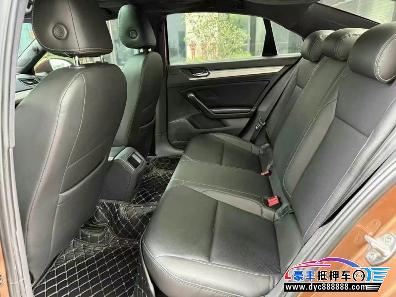 17年大众凌渡轿车抵押车出售