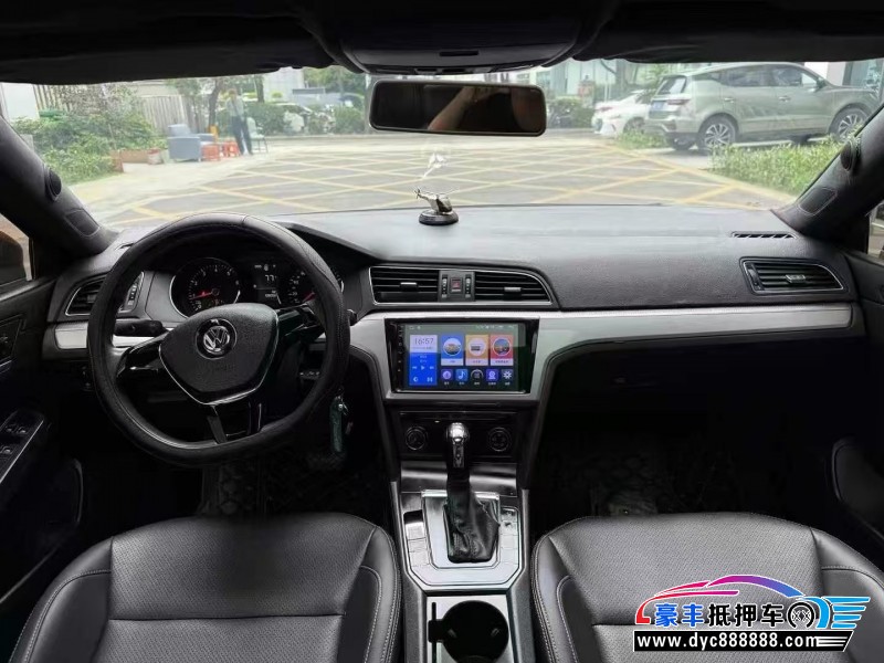 17年大众凌渡轿车抵押车出售