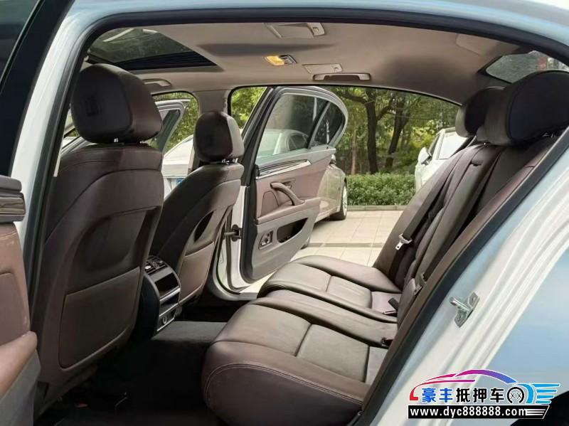 16年宝马5系轿车抵押车出售