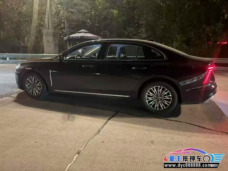 25年红旗H5轿车抵押车出售