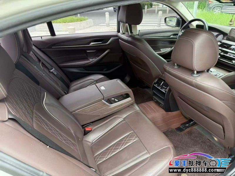 20年宝马5系轿车抵押车出售