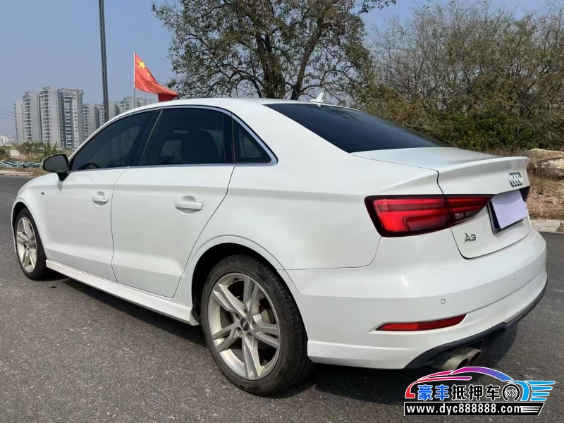 18年奥迪A3轿车抵押车出售