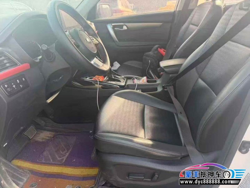 18年起亚智跑轿车抵押车出售