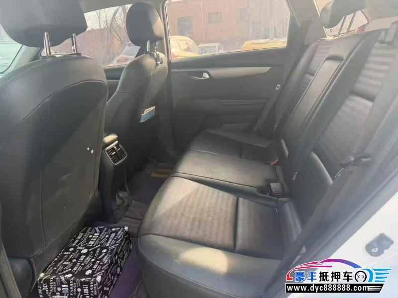 18年起亚智跑轿车抵押车出售