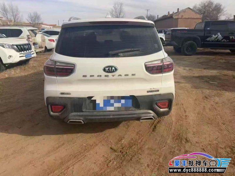 18年起亚智跑轿车抵押车出售