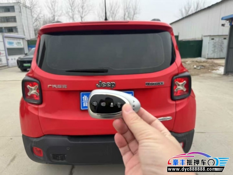 18年Jeep自由侠轿车抵押车出售