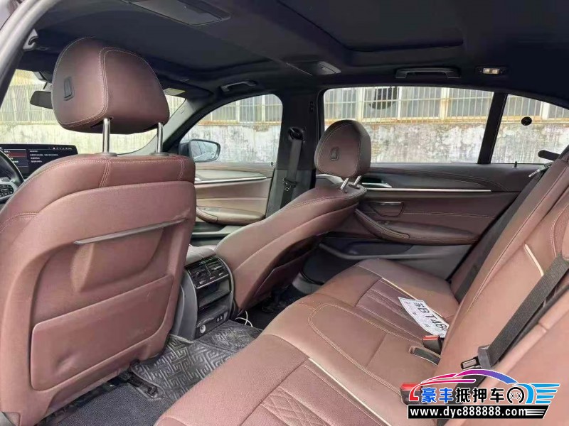 22年宝马5系轿车抵押车出售