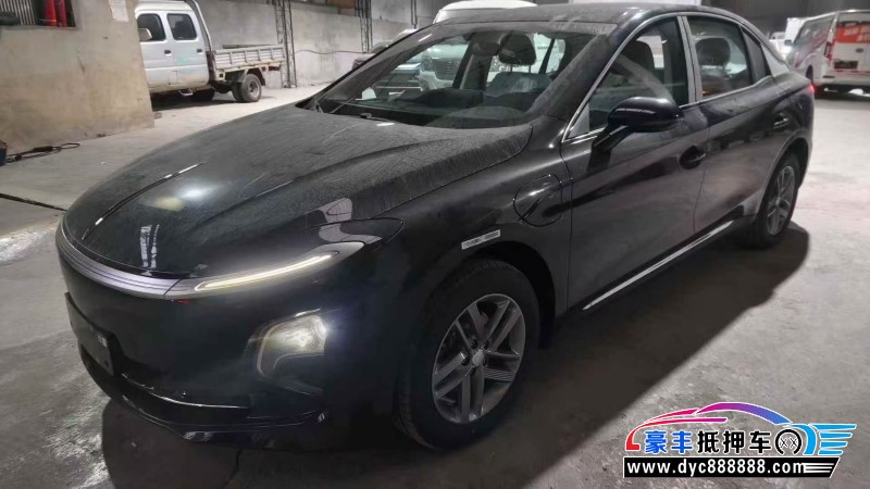 25年红旗EQM5轿车抵押车出售