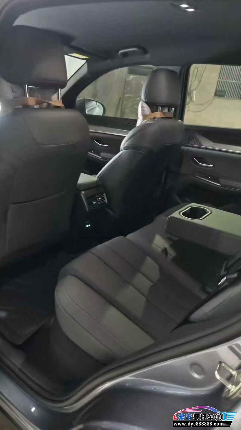 25年比亚迪宋轿车抵押车出售