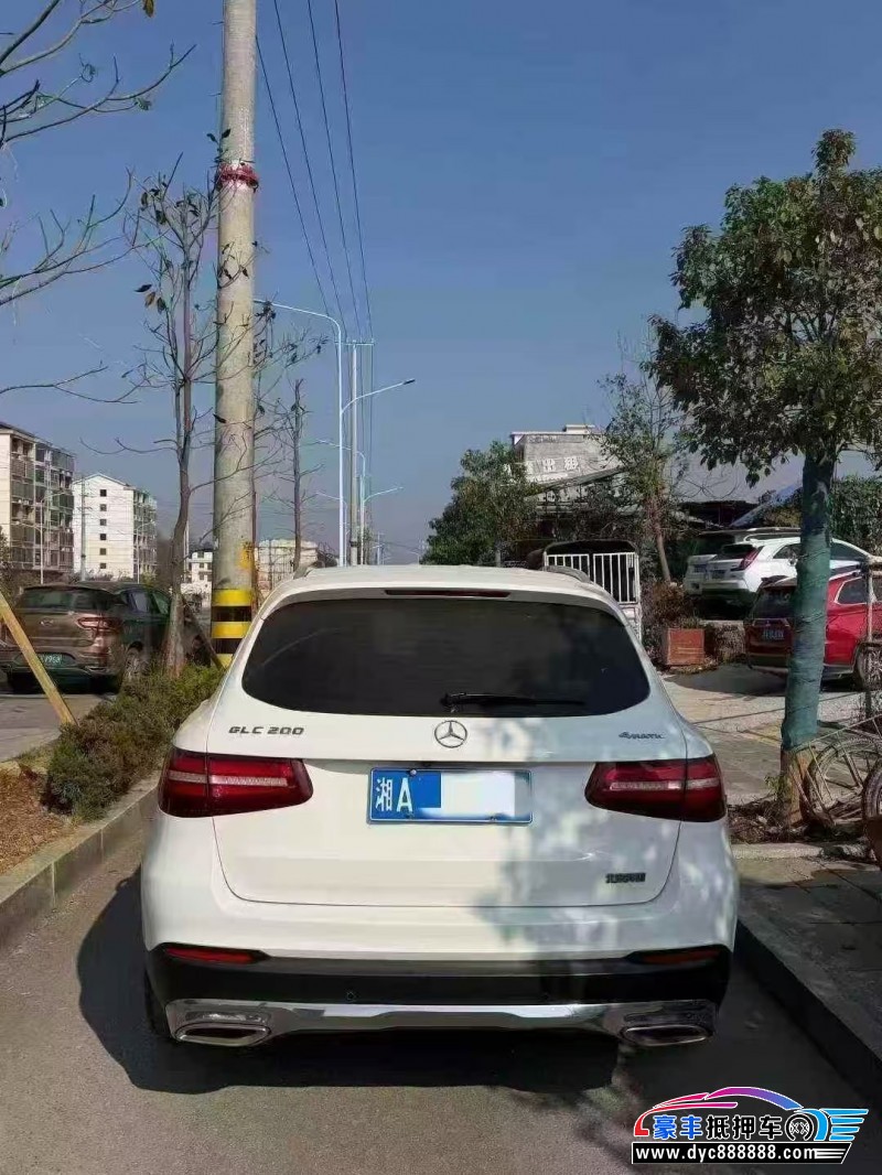 18年奔驰GLC轿车抵押车出售