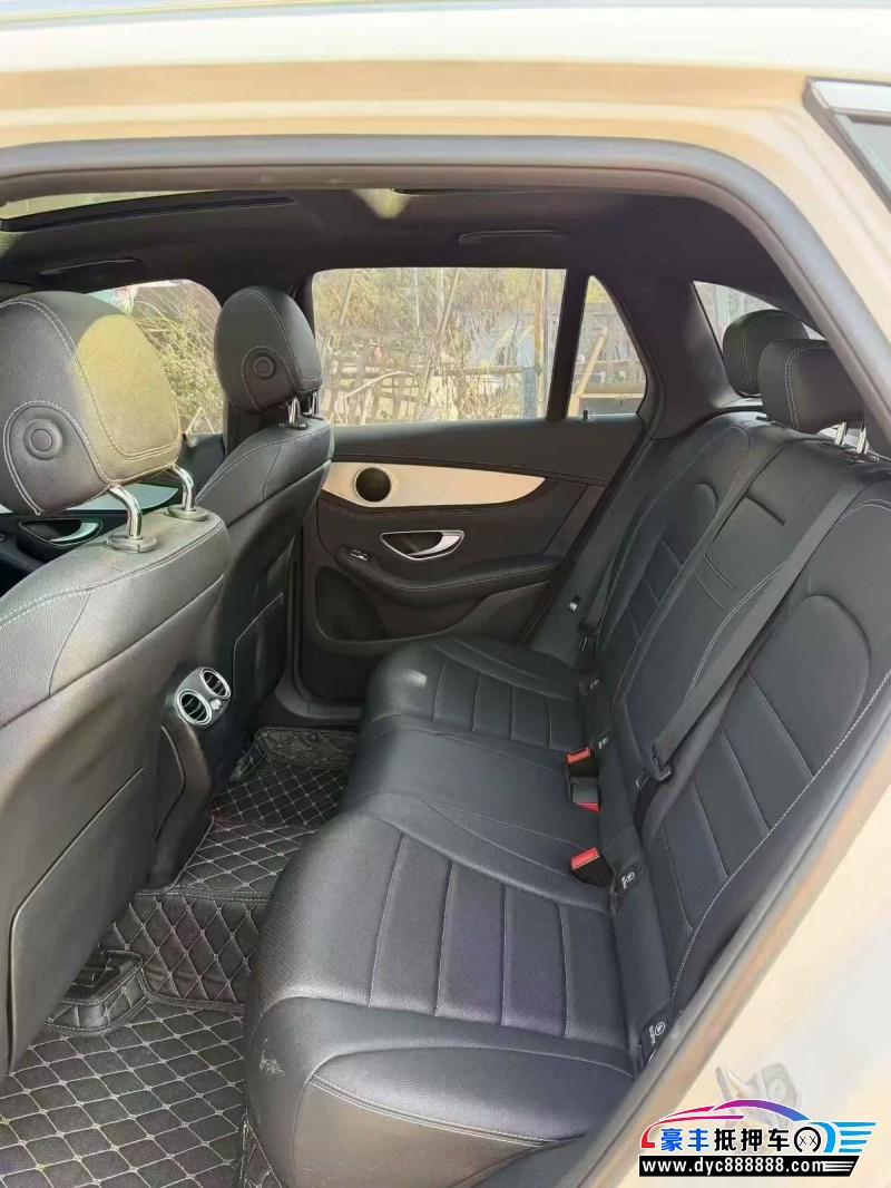 18年奔驰GLC轿车抵押车出售