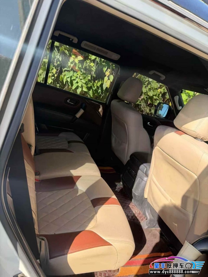 19年日产途乐轿车抵押车出售