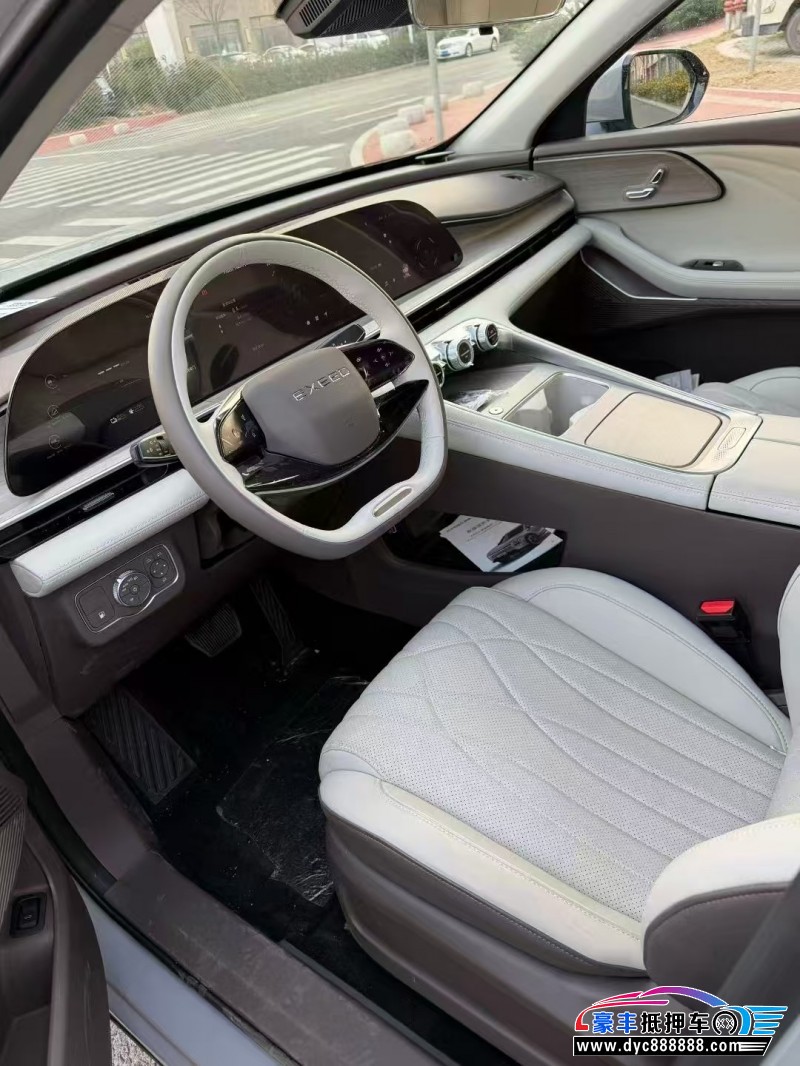 26年吉利星途瑶光轿车抵押车出售