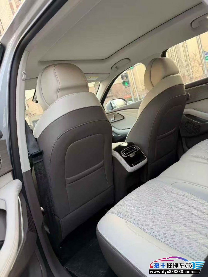 26年吉利星途瑶光轿车抵押车出售