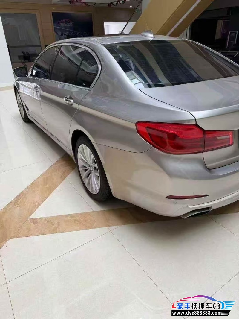 18年宝马5系轿车抵押车出售