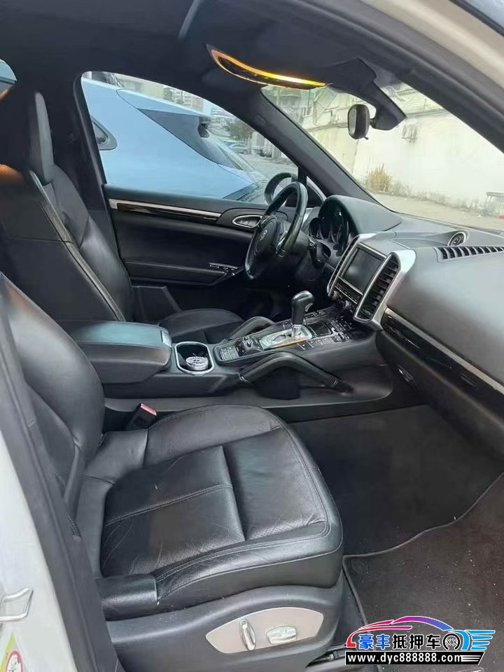 13年保时捷卡宴轿车抵押车出售