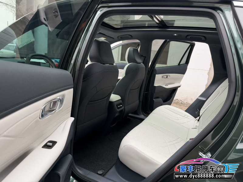 25年吉利银河轿车抵押车出售