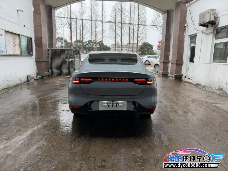 25年零跑c01轿车抵押车出售