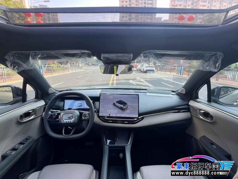 25年领克06轿车抵押车出售